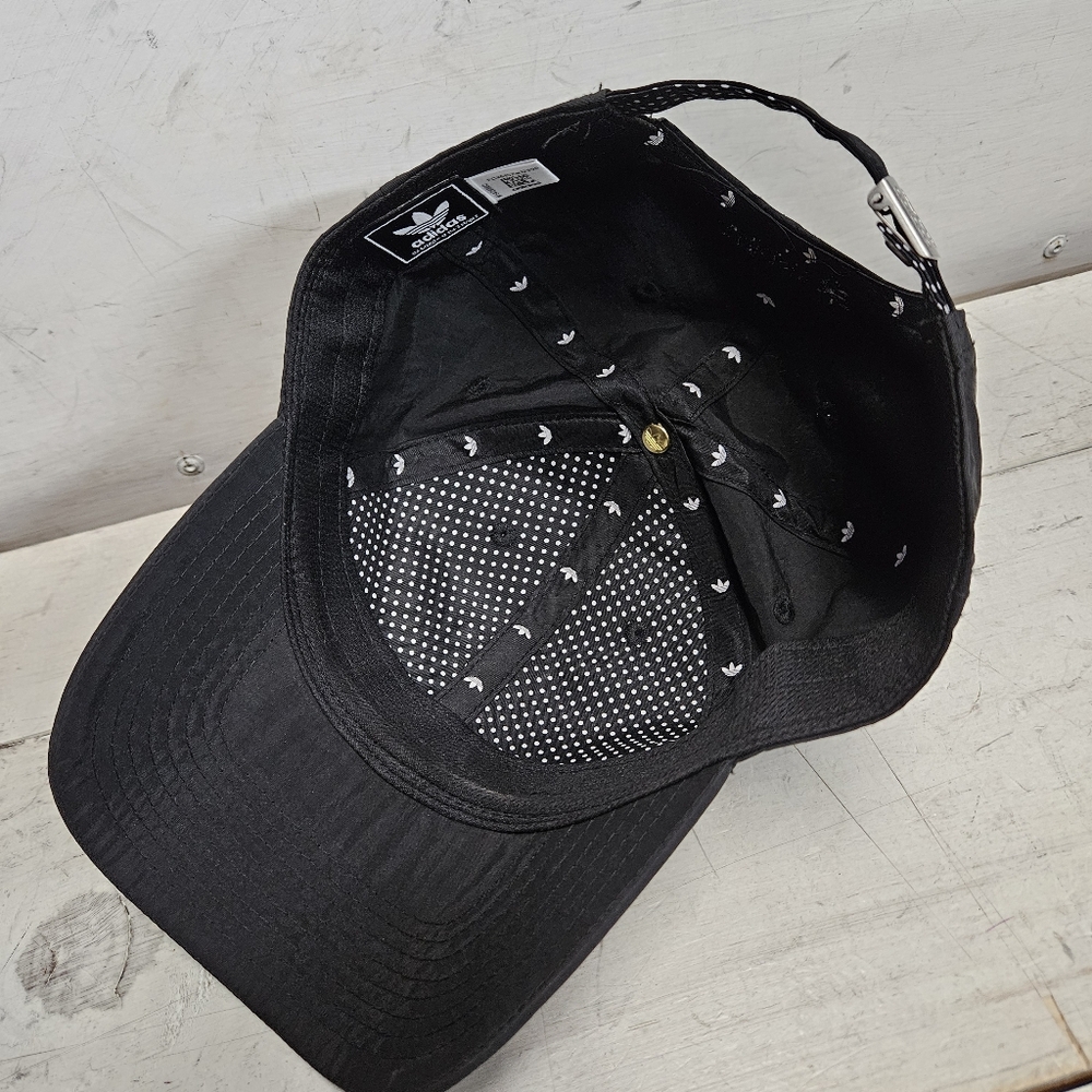 Adidas Originals ladies black/white trefoil embroidered strapback hat one size - Picture 6 of 7